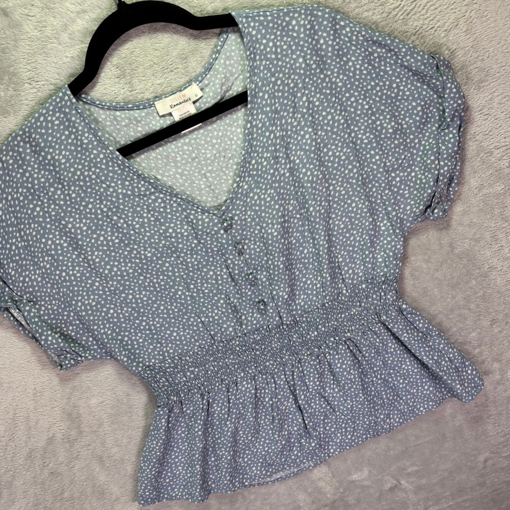 Urban Romantics Women Blouse Sz L Blue Polka Dot Smocked Waist V-Neck Peplum Top